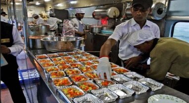 Indian Railway: શ્રાવણ માસમાં આ સ્ટેશન પર મળશે શુદ્ધ શાકાહારી ભોજન, ફૂડ સ્ટોલે શરૂ કરી આ ખાસ તૈયારી