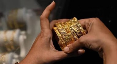 Gold Rate: દેશભરમાં સોનાના ભાવમાં મોટો ઘટાડો, 24 અને 22 કેરેટના સોનાના ભાવ કરી લો ચેક