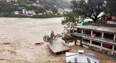 Uttarakhand Rains: ઉત્તરાખંડમાં વરસાદને કારણે તબાહી, ઋષિકેશમાં ગંગાના જળસ્તરમાં નજીવો ઘટાડો