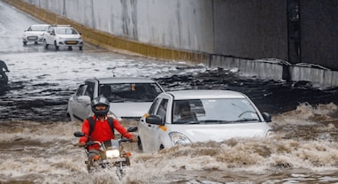 Gujarat Weather: વરસાદને લઈ આવ્યા ખુશીના સમાચાર, ઠંડો પડેલો મેઘો કાલથી ફરી બેટિંગ કરશે શરૂ, જાણો શું કહ્યું હવામાન વિભાગે Gujarat Weather: વરસાદને લઈ આવ્યા ખુશીના સમાચાર, ઠંડો પડેલો મેઘો કાલથી ફરી બેટિંગ કરશે શરૂ, જાણો શું કહ્યું હવામાન વિભાગે