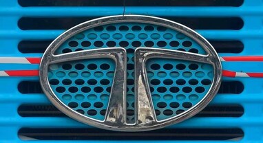 Tata Motor ના શેરમાં આવ્યો ઘટાડો, બ્રોકરેજ ફર્મે પણ રેટિંગ ઘટાડ્યા