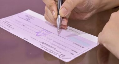 Chequebook Payment Rules: ચેક પર હસ્તાક્ષર કરતી વખતે આ ભૂલો ન કરો, નહીં તો પછીથી પસ્તાવવું પડશે
