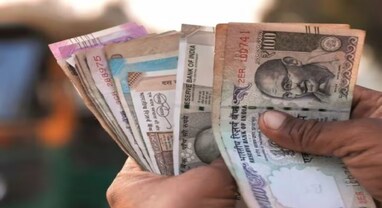 Investment Option: આ 4 ઇન્વેસ્ટ ઓપ્શન્સ FD કરતાં વધુ રિટર્ન આપી રહ્યા છે, વ્યાજ દરો કરી લો ચેક