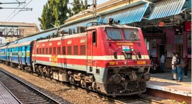 Indian Railways: વંદે ભારત કે શતાબ્દી નહીં, આ 5 ટ્રેનો છે રેલવેની 'કામધેનુ', કરી આપે છે અંધાધૂંધ કમાણી