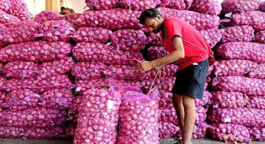 Onion Price: દિવાળી પર ડુંગળીના ભાવ ફરી કરશે પરેશાન, જાણો કેમ અચાનક વધવા લાગ્યા છે ભાવ