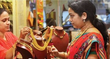 Dhanteras 2023: ધનતેરસ પર સોનું ખરીદવાનું પ્લાનિંગ કરી રહ્યા છો, આ 8 ટિપ્સનો ચોક્કસથી ઉપયોગ કરો, તમે છેતરપિંડીથી બચશો
