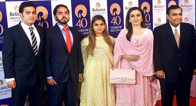 Reliance ના નૉન-એક્ઝુક્યુટિવ ડાયરેક્ટર ઈશા, આકાશ અને અનંત અંબાણી, શેરધારકોએ લીલી ઝંડી દેખાડી