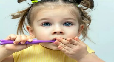 Stains on childs teeth: મારા બાળકના 'દૂધના દાંત' કેમ થઈ રહ્યા છે પીળા? માતા-પિતા આ 5 કારણો પર ક્યારેય આપતા નથી ધ્યાન Stains on childs teeth: મારા બાળકના 'દૂધના દાંત' કેમ થઈ રહ્યા છે પીળા? માતા-પિતા આ 5 કારણો પર ક્યારેય આપતા નથી ધ્યાન