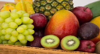 Health Tips: શિયાળાની ઋતુમાં આ 7 ફળોનું સેવન રહેશે ફાયદાકારક, દરેક બીમારીઓ સામે બનશે ઢાલ