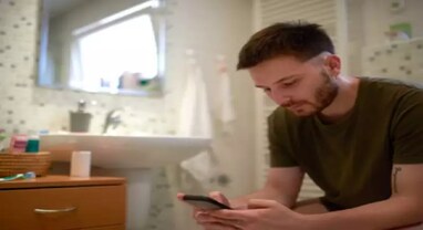 Good toileting habits: શું તમે પણ ટોયલેટમાં ફોનનો ઉપયોગ કરો છો? થઇ શકે છે ગંભીર બિમારી