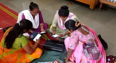 PM Mudra Yojana: મહિલાઓ માટે બિઝનેસ શરૂ કરવો આસાન બન્યો, PMની આ સ્કીમથી મળશે તાત્કાલિક લોન, શું કહ્યું નાણામંત્રીએ?