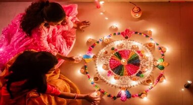 Happy Diwali 2023 Wishes: દિવાળી પર મોકલો આ સ્પેશલ શુભેચ્છાઓથી ભરેલો મેસેજ, તમારા પ્રિયજનોનો દિવસ બનશે યાદગાર