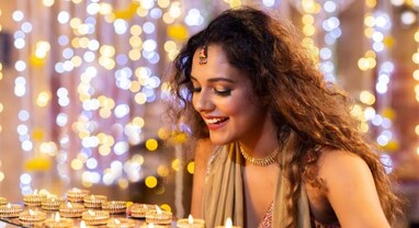 Diwali 2023 Fashion: જો તમે તહેવારો દરમિયાન સુંદર દેખાવા માંગતા હોવ તો, તૈયાર થતા સમયે આ બાબતોનું રાખો ધ્યાન