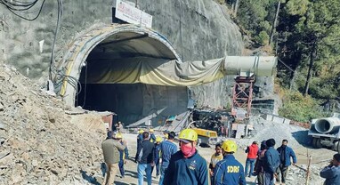 Uttarkashi Tunnel: ટનલમાં ફસાયેલા 40 મજૂરોને બચાવવામાં બે દિવસ લાગી શકે છે, થાઈ ગુફાના બચાવ નિષ્ણાતનો કરાયો સંપર્ક