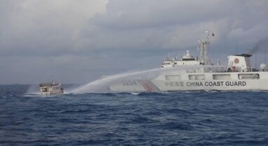 China Philippines Face Off: સાઉથ ચાઈના સીમાં ડ્રેગનની દાદાગીરી, ફિલિપાઈન્સના જહાજોને મારી ટક્કર... વોટર કેનનથી કર્યો હુમલો
