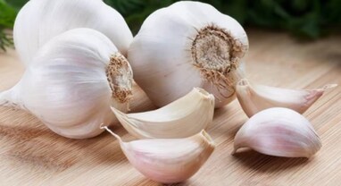 Garlic Price Rise: તમે કેટલા સમયથી લસણ ખરીદ્યું નથી? નવા ભાવ જાળશો તો ઉડી જશે હોશ!