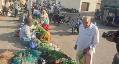 શાકભાજીનું વેચાણ કરતા ખેડૂતો પણ પર્યાવરણ બચાવવાની ઝુંબેશમાં જોડાયા, પ્લાસ્ટિક બેગ્સને પાડી ના