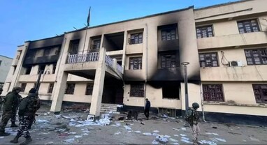 Manipur Violence: મણિપુરમાં ફરી ફાટી નીકળી હિંસા, 2ના મોત... 42થી વધુ ઘાયલ, ટોળાએ એસપી અને ડીએમ ઓફિસ પર કર્યો હુમલો