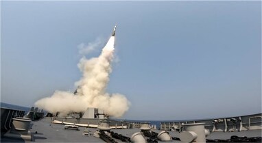 BrahMos Indian Navy: બ્રહ્મોસ સુપરસોનિક મિસાઈલથી વધશે નેવીની તાકાત, કેબિનેટે 19 હજાર કરોડ રૂપિયાના સોદાને આપી મંજૂરી