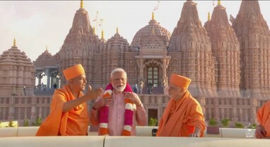 Abu Dhabi Hindu: PM મોદીએ 27 એકરમાં બનેલા અબુધાબીના પહેલા હિન્દુ મંદિરનું કર્યું ઉદ્ઘાટન, જાણો 15 મોટી વાતો