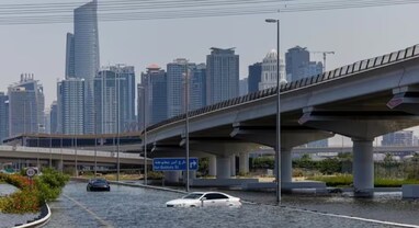 Dubai Rain : દુબઈમાં ફરી મુશળધાર વરસાદ બાદ એડવાઈઝરી જારી, ફ્લાઈટ્સની ગતિ થઈ ધીમી Dubai Rain : દુબઈમાં ફરી મુશળધાર વરસાદ બાદ એડવાઈઝરી જારી, ફ્લાઈટ્સની ગતિ થઈ ધીમી