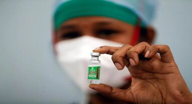 Covid-19 vaccine: જો તમને કોવિશિલ્ડ વેક્સિન અંગે કોઈ ટેન્શન હોય, તો વાંચો શું કહી રહ્યાં છે ડોકટર્સ?