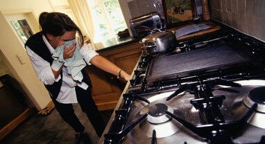 જો રસોડામાં ગેસ લીક ​​થાય છે, તો તરત જ કરો આ કામ, નહીં તો થશે મોટું નુકસાન