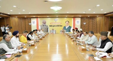 જમ્મુ-કાશ્મીરના ભાજપના ઉમેદવારોની યાદીમાં મોટા નામો ગાયબ, પક્ષની રણનીતિથી સમર્થકો નારાજ જમ્મુ-કાશ્મીરના ભાજપના ઉમેદવારોની યાદીમાં મોટા નામો ગાયબ, પક્ષની રણનીતિથી સમર્થકો નારાજ