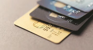 Credit Card New Rules: એક્સિસ બેંકે પોતાના ક્રેડિટ કાર્ડના નિયમો અને શર્તોમાં કર્યો બદલાવ