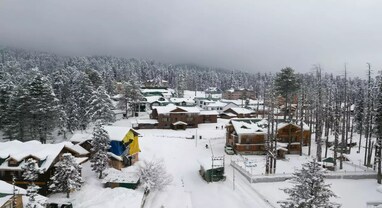 Jammu & Kashmir snowfall: જમ્મુ-કાશ્મીરમાં હવામાન બદલાયું, ઘણા વિસ્તારોમાં હિમવર્ષા શરૂ Jammu & Kashmir snowfall: જમ્મુ-કાશ્મીરમાં હવામાન બદલાયું, ઘણા વિસ્તારોમાં હિમવર્ષા શરૂ