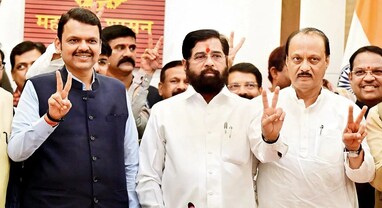 Maharashtra Politics: ફડણવીસ જ મુખ્યમંત્રી બનવાની સંભાવના પ્રબળ, શિંદે અને અજિત પવાર ડેપ્યુટી, કાલે માત્ર ત્રણ નેતા જ લેશે શપથ Maharashtra Politics: ફડણવીસ જ મુખ્યમંત્રી બનવાની સંભાવના પ્રબળ, શિંદે અને અજિત પવાર ડેપ્યુટી, કાલે માત્ર ત્રણ નેતા જ લેશે શપથ