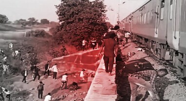 Jalgaon Train Accident: આગની અફવાથી મુસાફરોએ જીવ બચાવવા પુષ્પક એક્સપ્રેસમાંથી કૂદી પડ્યા, બેંગલુરુ એક્સપ્રેસની ટક્કરથી 8 લોકોના મોત