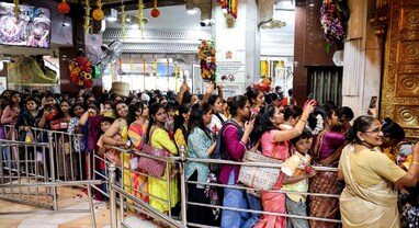 સિદ્ધિવિનાયક મંદિરની આવક જાણીને ચોંકી જશો, FY24માં મળ્યું અધધધ દાન