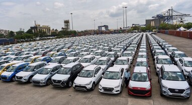 Car Price Hike: કાર કંપનીઓએ ફરી ભાવમાં કર્યો વધારો, કસ્ટમર્સને મોટો ઝટકો