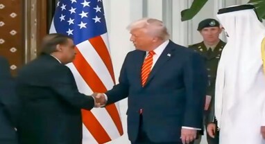Mukesh Ambani Meet Trump: મુકેશ અંબાણીની ડોનાલ્ડ ટ્રમ્પ સાથે દોહામાં મુલાકાત Mukesh Ambani Meet Trump: મુકેશ અંબાણીની ડોનાલ્ડ ટ્રમ્પ સાથે દોહામાં મુલાકાત