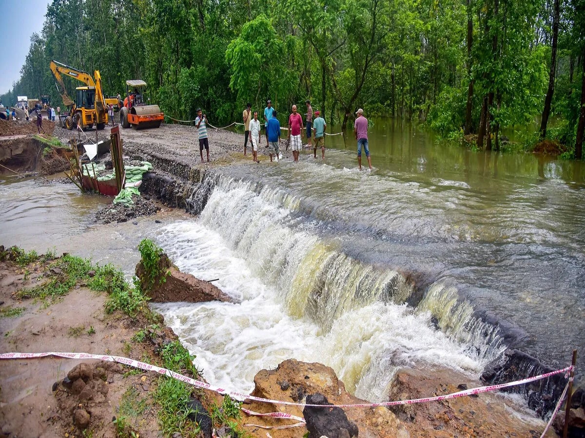 2 Heavy rains and floods wre 3