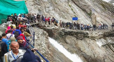 Amarnath Yatra Landslide: અમરનાથ યાત્રા દરમિયાન ભૂસ્ખલન, એક મહિલા યાત્રીનું મોત, યાત્રા એક દિવસ માટે સ્થગિત