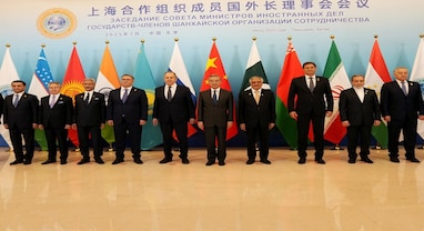 ચીનમાં SCO સમિટ: જયશંકરે પાકિસ્તાનને આતંકવાદ પર ઝાટક્યું, ચીનને આપી ચેતવણી ચીનમાં SCO સમિટ: જયશંકરે પાકિસ્તાનને આતંકવાદ પર ઝાટક્યું, ચીનને આપી ચેતવણી