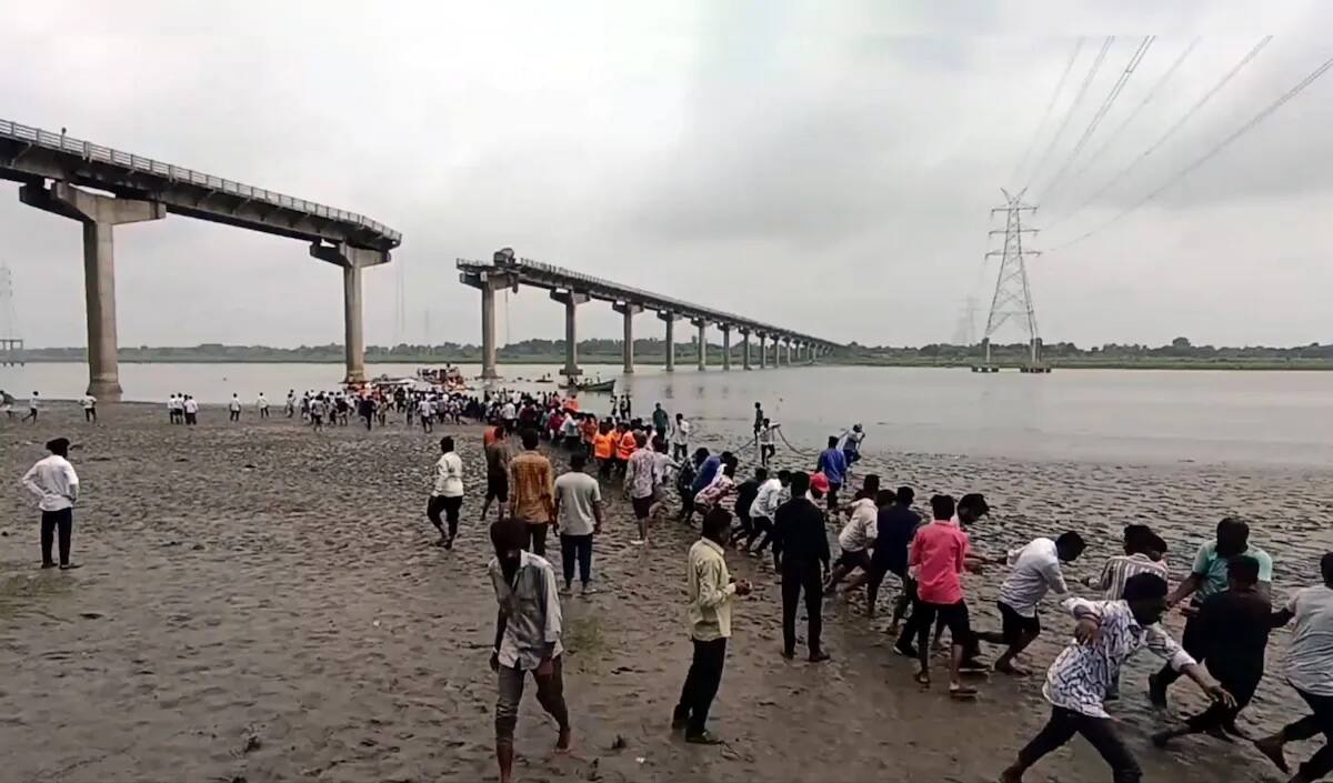 9 Gambhira bridge tragedy Re 2