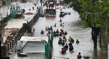 મુંબઈમાં વરસાદનો કહેર: 24 કલાકમાં 6 લોકોના મોત, રેડ એલર્ટ જાહેર