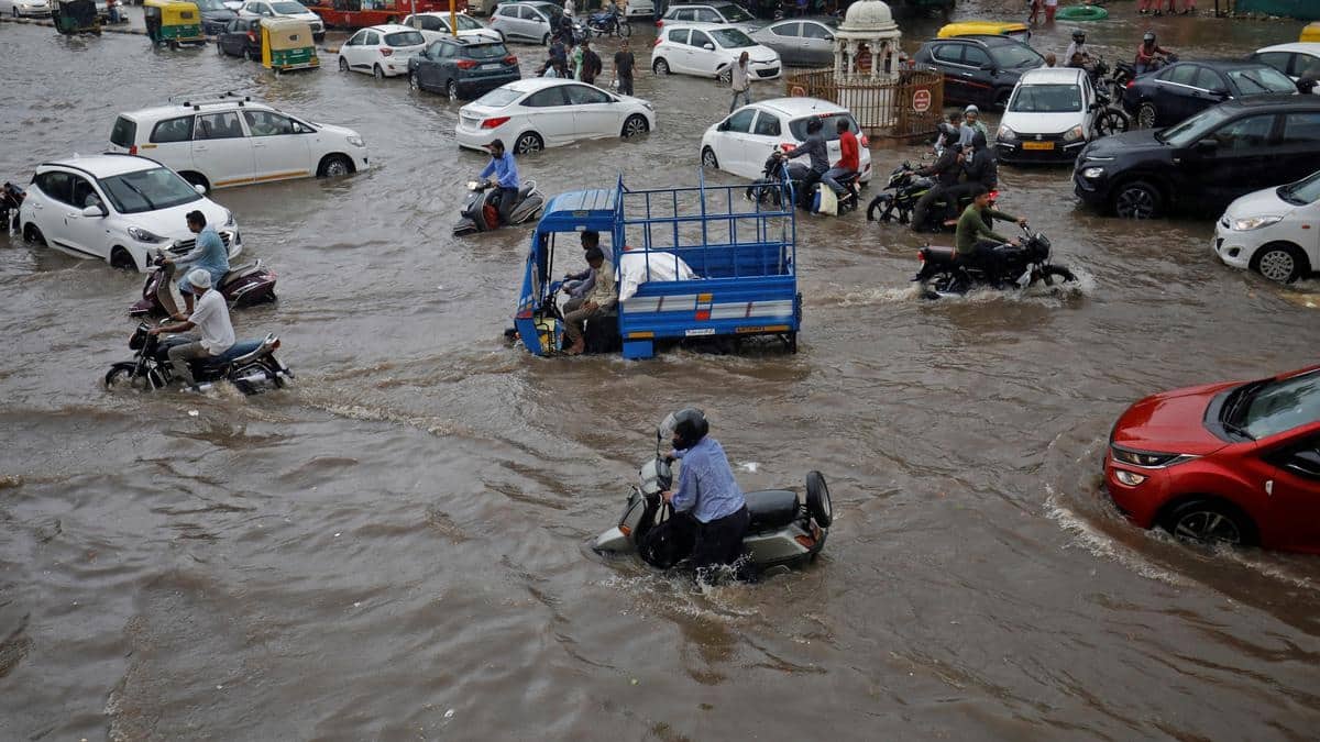 2 Ahmedabad Unseasonal rain 2
