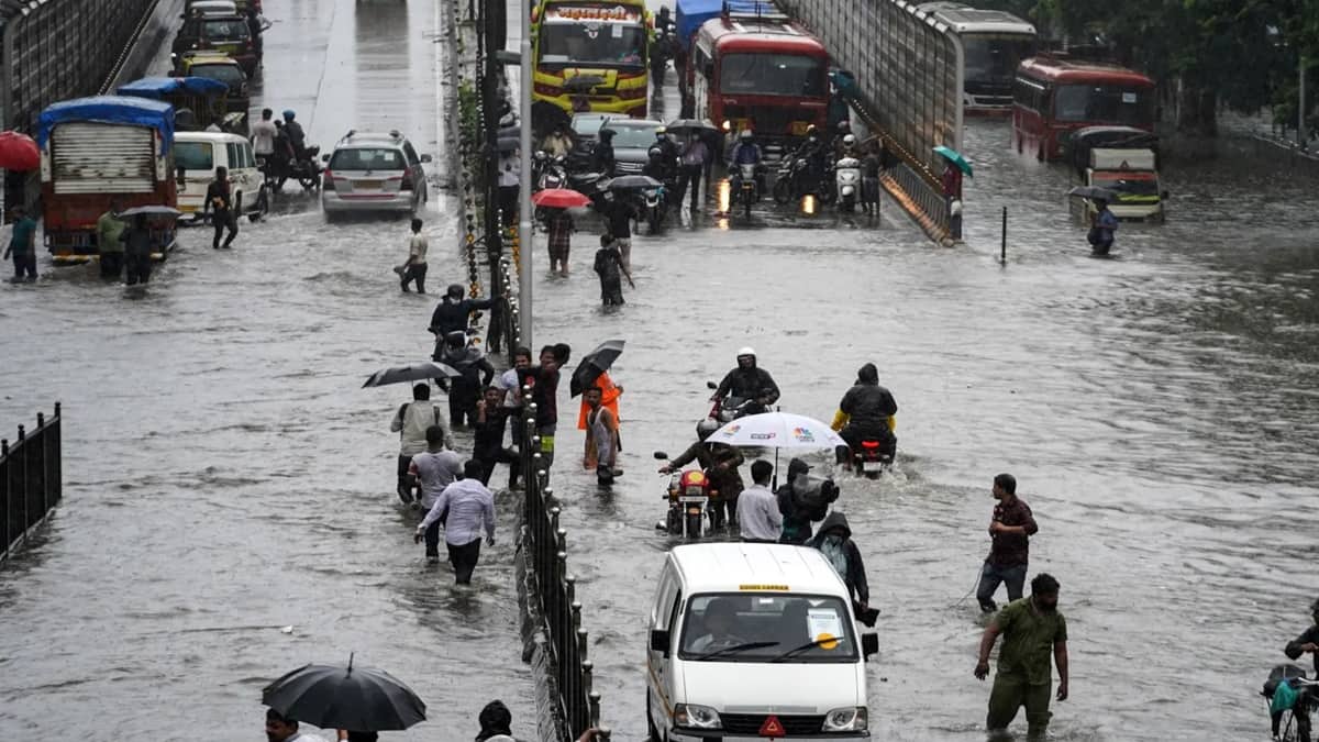 2 Ahmedabad Unseasonal rain
