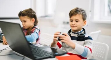 Children's Growth: ડિજિટલ દુનિયામાં ફસાતા બાળકો, સ્વામી રામદેવની ટિપ્સથી વધારો બાળકોનો ગ્રોથ
