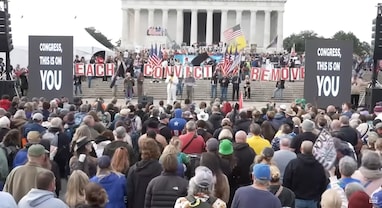 ટ્રમ્પ વિરુદ્ધ અમેરિકામાં પ્રચંડ દેખાવો: 'ઈમ્પીચ, કન્વિક્ટ, રિમૂવ'ના નારા, કોંગ્રેસમેને ક્રિસમસ પહેલા મહાભિયોગની કરી જાહેરાત