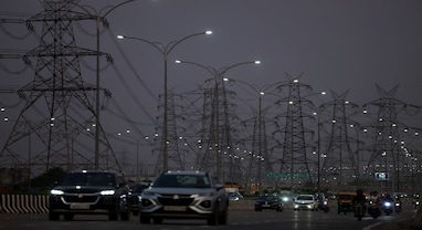 Country's energy demand: ઓક્ટોબરમાં વીજ માંગ 6% ઘટી, પેટ્રોલ વપરાશ 7% વધ્યો, ચોમાસું અને દિવાળીની અસર Country's energy demand: ઓક્ટોબરમાં વીજ માંગ 6% ઘટી, પેટ્રોલ વપરાશ 7% વધ્યો, ચોમાસું અને દિવાળીની અસર