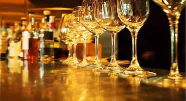 Globus Spirits Share: રોકાણકારોને બખ્ખાં! બમ્પર ખરીદીથી આ શેર 13% ઉછળીને 1112 રૂપિયાને પાર, જાણો કંપનીની આર્થિક સ્થિતિ