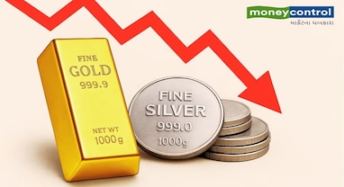સોના-ચાંદીના ભાવમાં કડાકો: ચાંદી એક ઝાટકે 24,000 થઈ સસ્તી, સોનામાં પણ મોટો ઘટાડો, જાણો આજના લેટેસ્ટ રેટ સોના-ચાંદીના ભાવમાં કડાકો: ચાંદી એક ઝાટકે 24,000 થઈ સસ્તી, સોનામાં પણ મોટો ઘટાડો, જાણો આજના લેટેસ્ટ રેટ