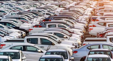 Auto Stocks: ફેબ્રુઆરીમાં વાહનોનું વેચાણ ટોપ ગિયરમાં! આ શેરોમાં જોવા મળી તગડી તેજી, જાણો વિગતવાર રિપોર્ટ