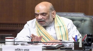ક્રૂડ-LNG સંકટ પર સરકાર એક્શનમાં: અમિત શાહના વડપણ હેઠળ ત્રણ સભ્યોની ખાસ કમિટી બનાવાઈ, 24 જહાજ અને 600 ભારતીયો ફસાયા