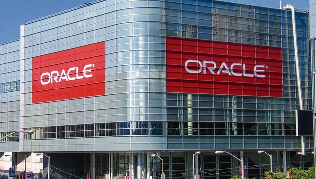 Oracle Financialના રોકાણકારોની લાગી લોટરી! નફામાં 31% નો તોતિંગ ઉછાળો અને 270નું તગડું ડિવિડન્ડ, શેર 7% ભાગ્યો